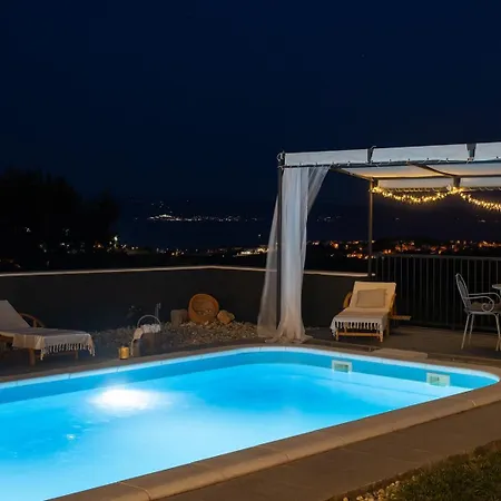 New Seaview Judita With 26sqm Pool, 5 Bedrooms, Playroom Villa Mravince