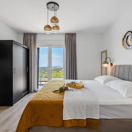 New Seaview Judita With 26sqm Pool, 5 Bedrooms, Playroom Villa Mravince