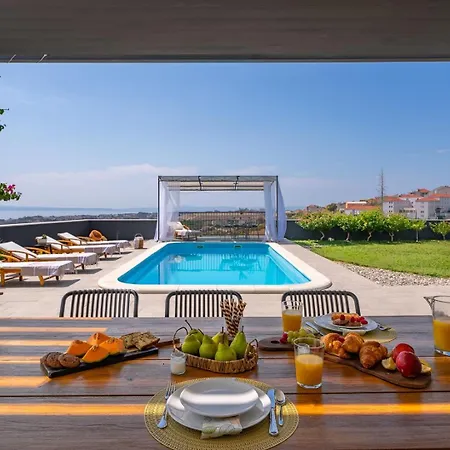 New Seaview Judita With 26sqm Pool, 5 Bedrooms, Playroom Villa *